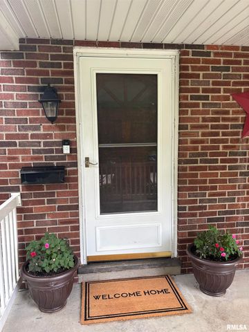 2014 N 9th Street, Springfield, IL 62702