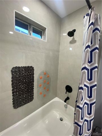 814 N Flag N Street, Pharr, TX 78577