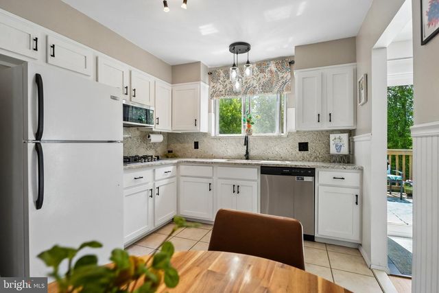 339 BOOTH DR, Bellmawr, NJ 08031
