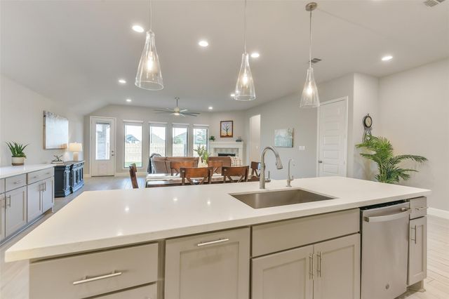 19227 Seabiscuit Stable Trail, Tomball, TX 77377