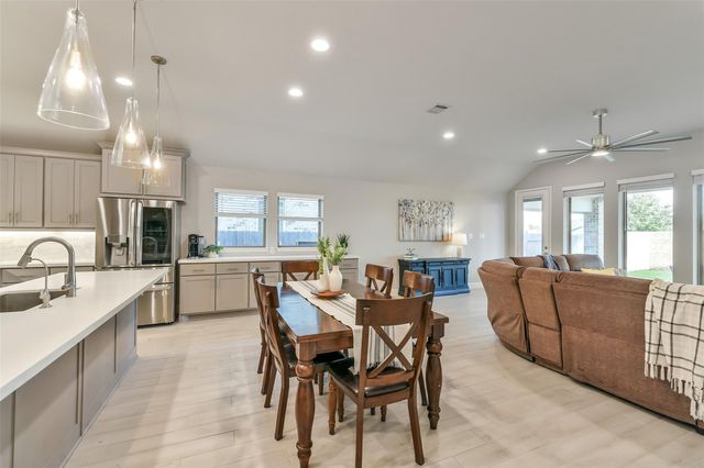 19227 Seabiscuit Stable Trail, Tomball, TX 77377