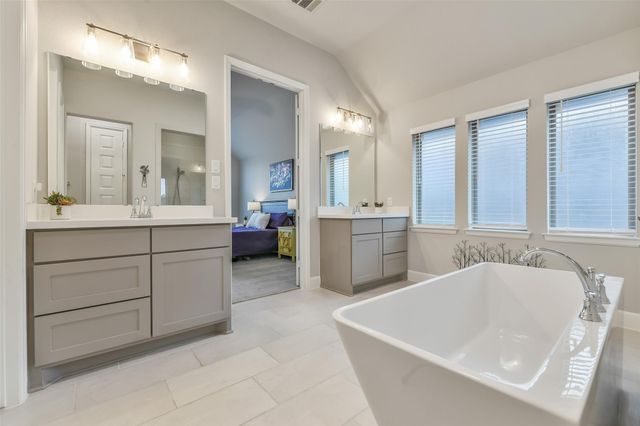 19227 Seabiscuit Stable Trail, Tomball, TX 77377