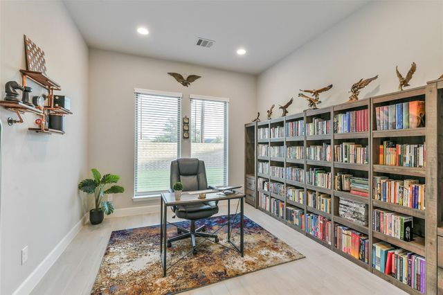 19227 Seabiscuit Stable Trail, Tomball, TX 77377