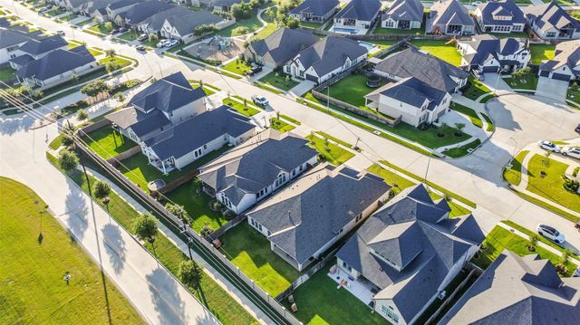 19227 Seabiscuit Stable Trail, Tomball, TX 77377