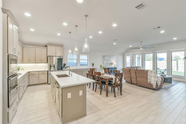 19227 Seabiscuit Stable Trail, Tomball, TX 77377