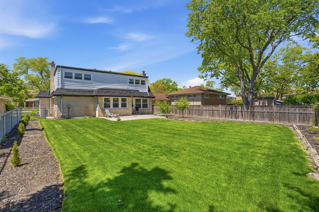 1225 CRAIN Street, Park Ridge, IL 60068