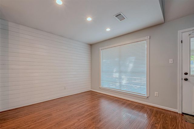 7135 Woodland Oaks, Magnolia, TX 77354