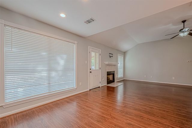 7135 Woodland Oaks, Magnolia, TX 77354
