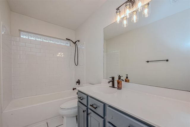 7135 Woodland Oaks, Magnolia, TX 77354