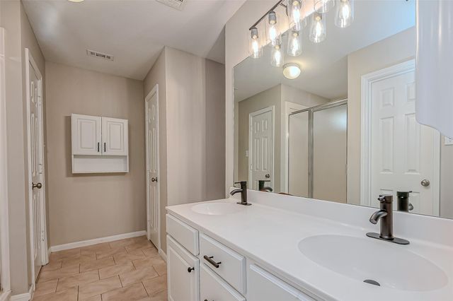 7135 Woodland Oaks, Magnolia, TX 77354