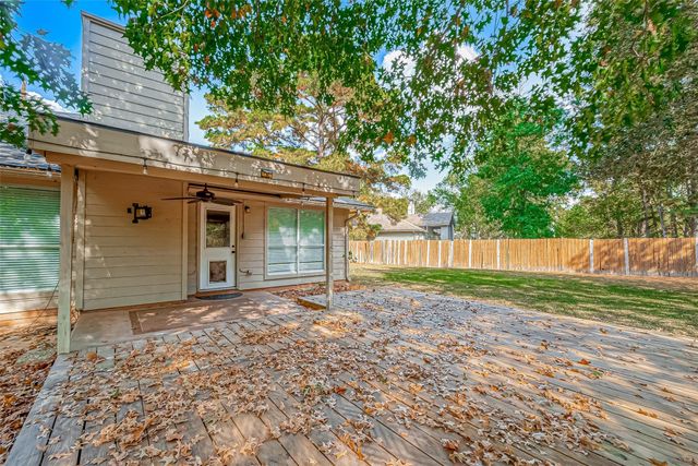 7135 Woodland Oaks, Magnolia, TX 77354