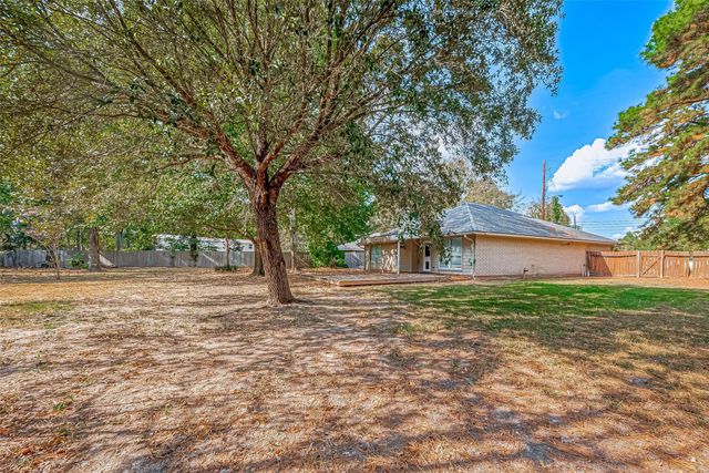 7135 Woodland Oaks, Magnolia, TX 77354