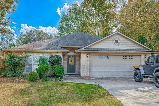 7135 Woodland Oaks, Magnolia, TX 77354