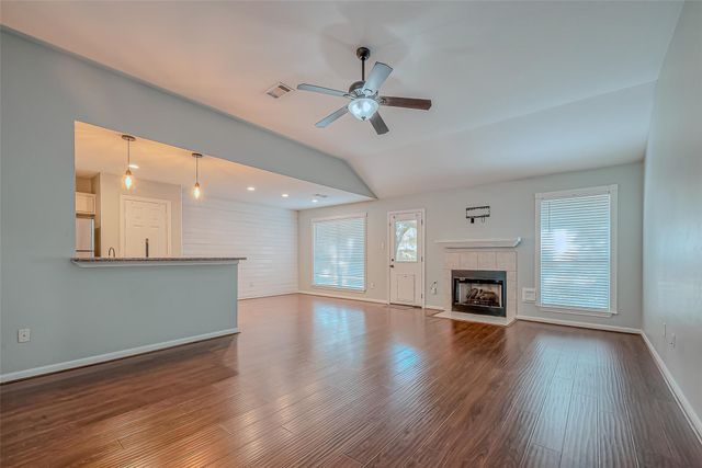 7135 Woodland Oaks, Magnolia, TX 77354