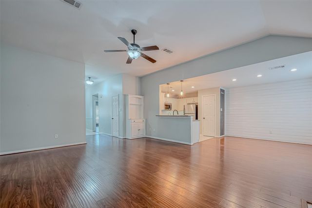 7135 Woodland Oaks, Magnolia, TX 77354
