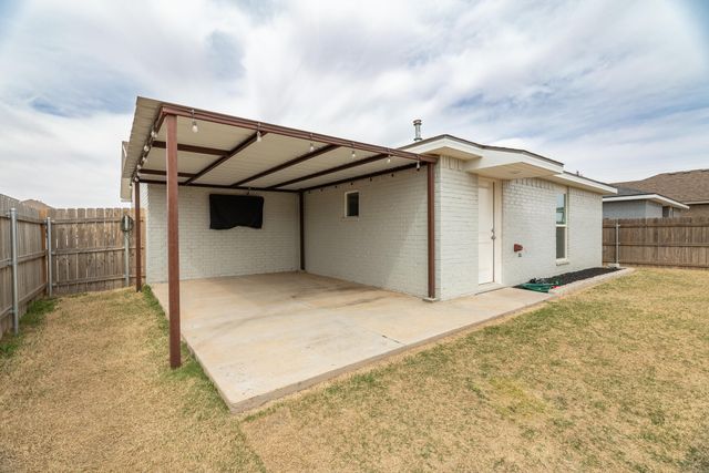 2906 Bryan Avenue, Wolfforth, TX 79382