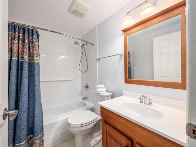 4349 Beehive Lane, Columbus, OH 43230