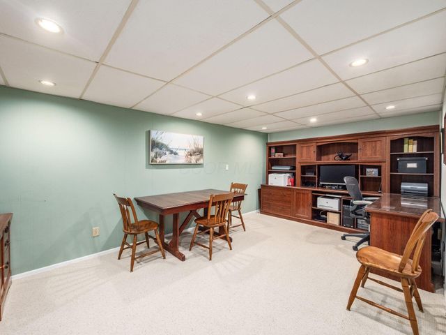 4349 Beehive Lane, Columbus, OH 43230