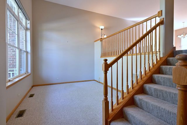 6069 River Bend Drive, Lisle, IL 60532