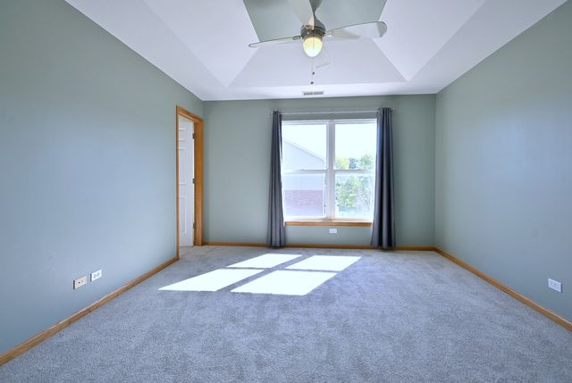 6069 River Bend Drive, Lisle, IL 60532