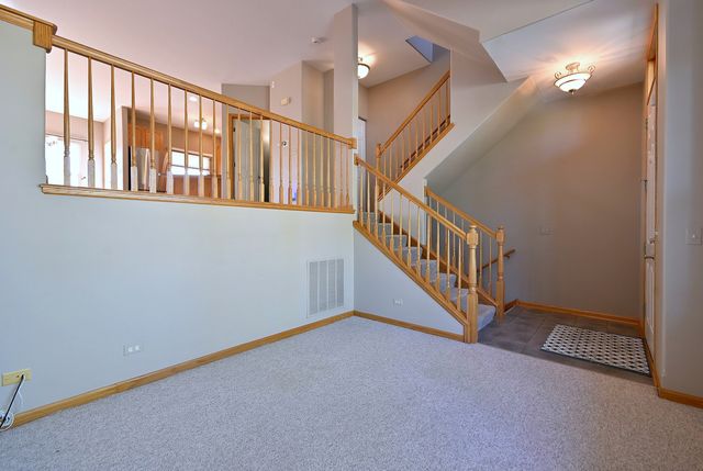 6069 River Bend Drive, Lisle, IL 60532