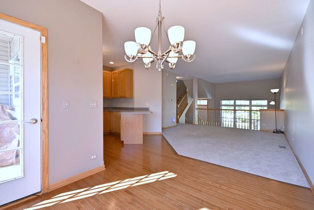 6069 River Bend Drive, Lisle, IL 60532