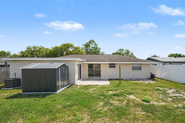 7037 MAGNOLIA VALLEY DRIVE, New Port Richey, FL 34653