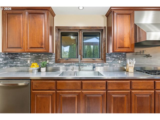 12517 Se 7TH St, Vancouver, WA 98683