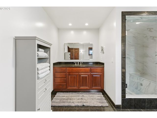 12517 Se 7TH St, Vancouver, WA 98683