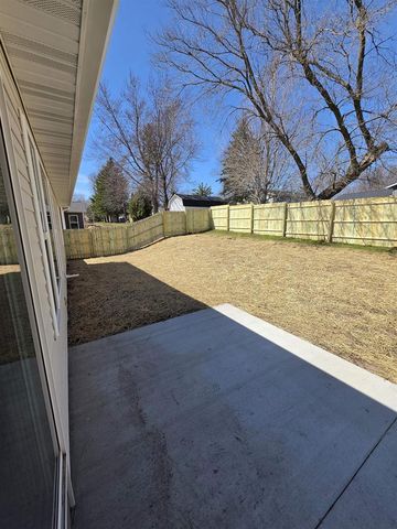 426 VILLAGE LANE, Ripon, WI 54971