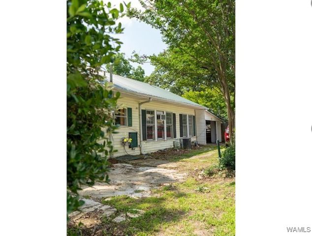 303 4th NE, Fayette, AL 35555