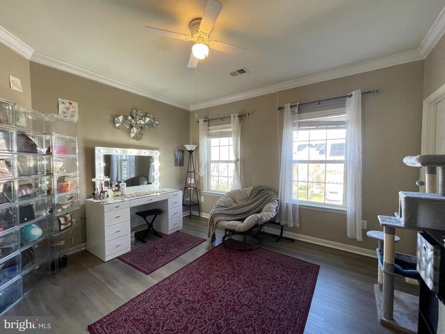 8705 HAREFIELD LN, Gainesville, VA 20155