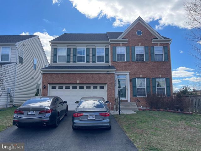 8705 HAREFIELD LN, Gainesville, VA 20155