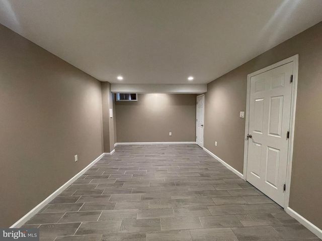 8705 HAREFIELD LN, Gainesville, VA 20155