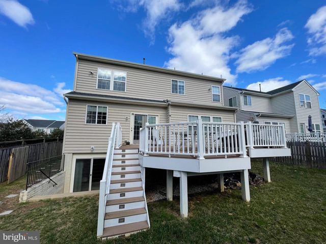 8705 HAREFIELD LN, Gainesville, VA 20155