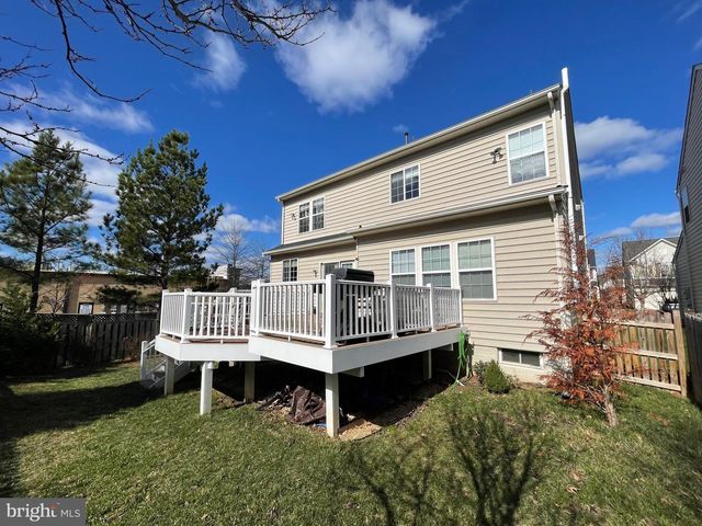 8705 HAREFIELD LN, Gainesville, VA 20155