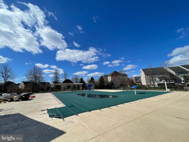 8705 HAREFIELD LN, Gainesville, VA 20155