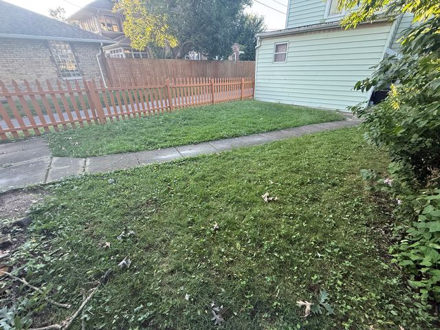 2527 Oak Street, Blue Island, IL 60406