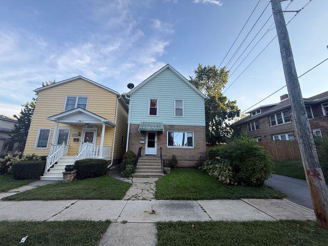 2527 Oak Street, Blue Island, IL 60406