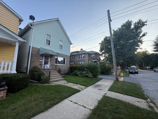 2527 Oak Street, Blue Island, IL 60406