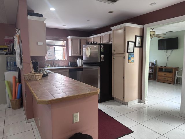 8080 NW 51st Street, Lauderhill, FL 33351