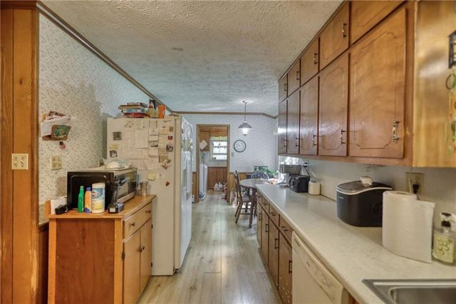1332 Turner Road SW, Lilburn, GA 30047