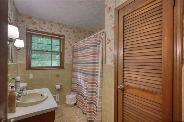 1332 Turner Road SW, Lilburn, GA 30047