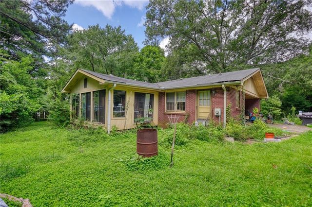 1332 Turner Road SW, Lilburn, GA 30047