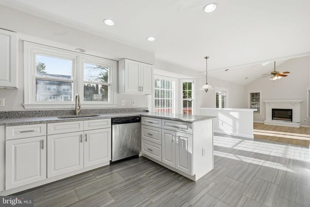 12903 PINECREST RD, Herndon, VA 20171