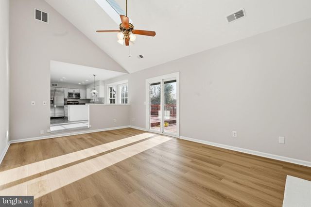 12903 PINECREST RD, Herndon, VA 20171