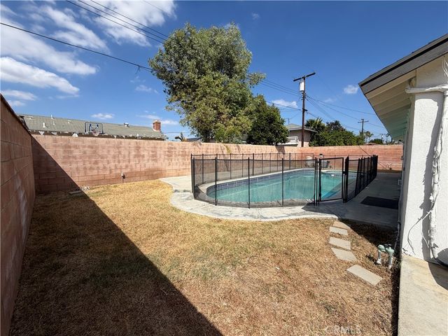 10961 Endicott Drive, Riverside, CA 92505