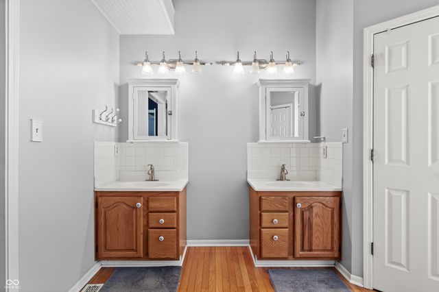 8754 Nora Woods Drive, Indianapolis, IN 46240