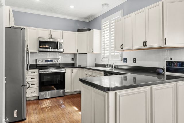 8754 Nora Woods Drive, Indianapolis, IN 46240