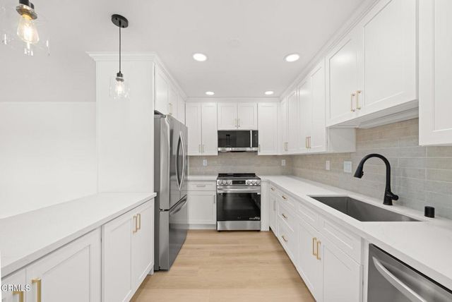 5300 E Atherton Street 2F, Long Beach, CA 90815